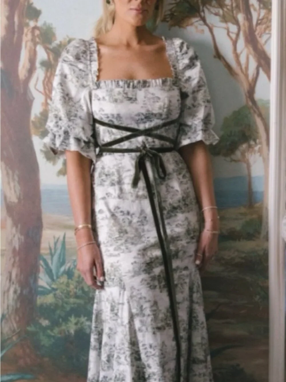Antonio Melani x Nicola Bathie Hallie Stretch Jacquard Puff Sleeve Tea Gown - Picture 1 of 4